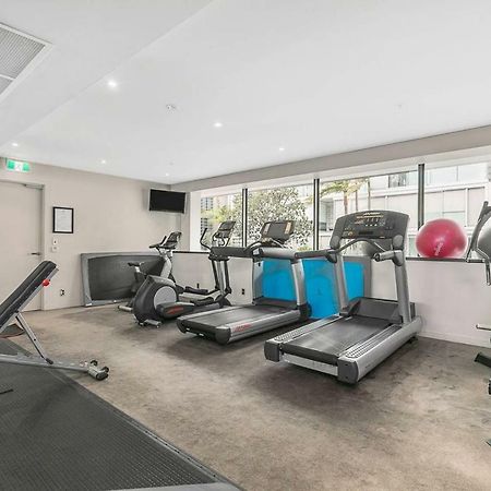 Two Bedroom Apartment - Pool, Gym & Free Parking! オークランド エクステリア 写真