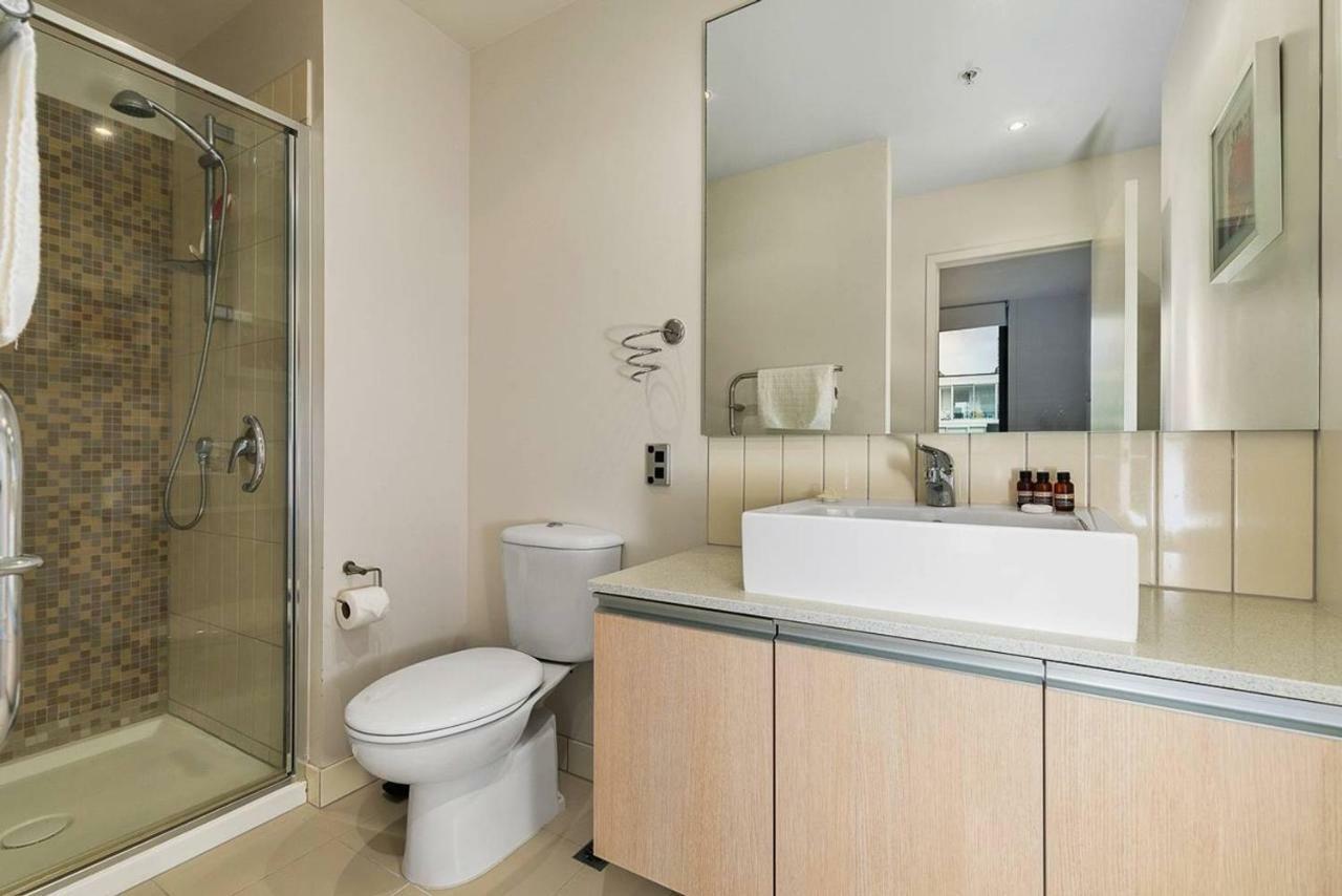 Two Bedroom Apartment - Pool, Gym & Free Parking! オークランド エクステリア 写真